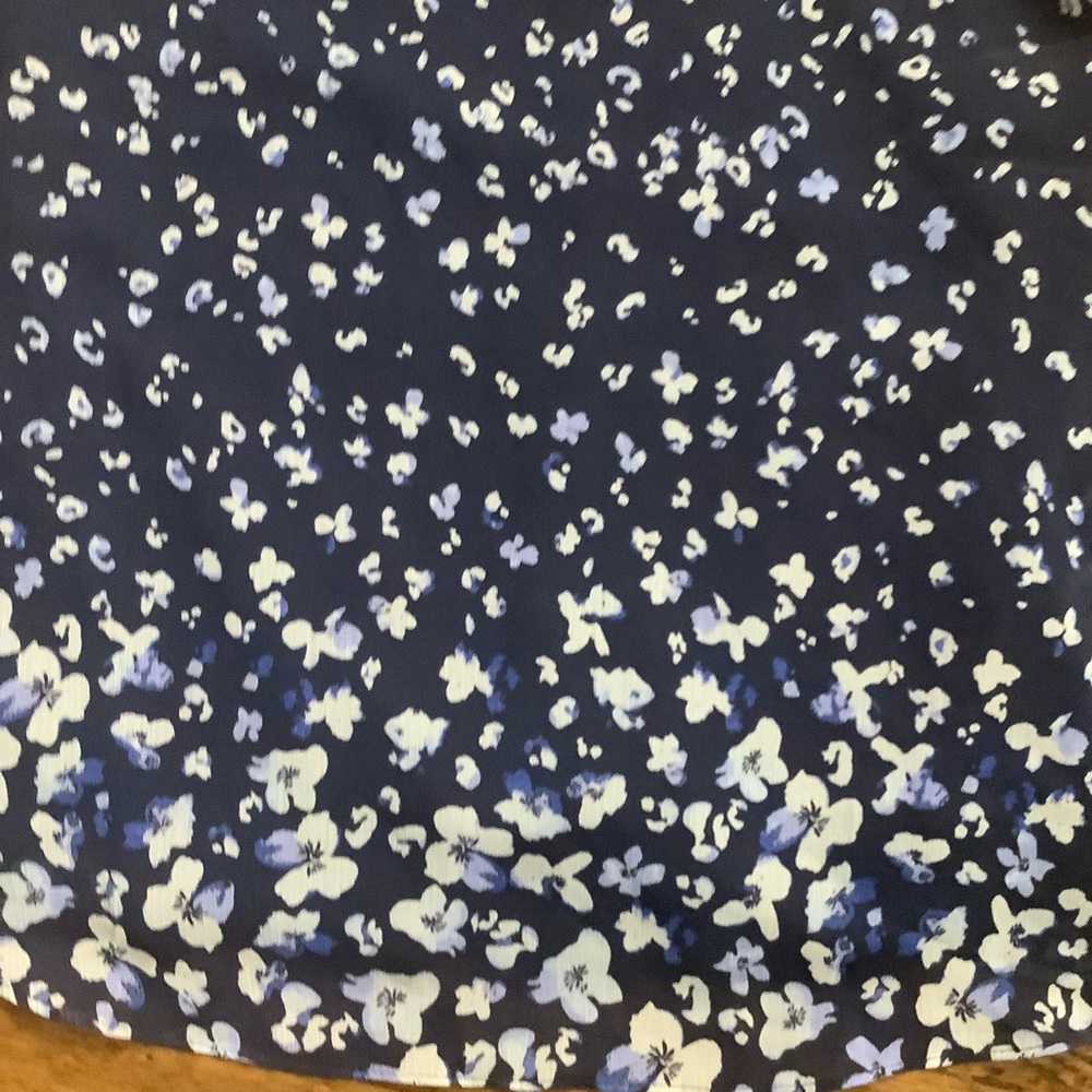 Banana Republic Floral Navy Blue Racerback Tank Top/Blouse - Petite Small - Picture 3 of 7